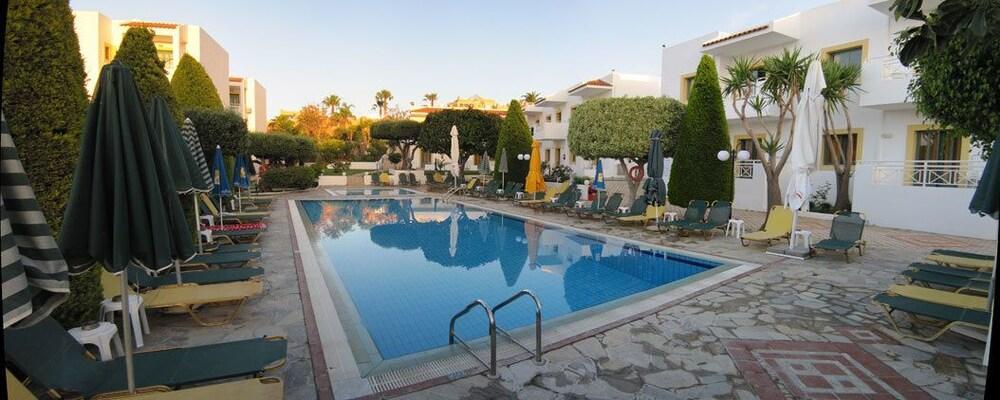 Nikolas Villas Appartments Hersonissos  Bagian luar foto