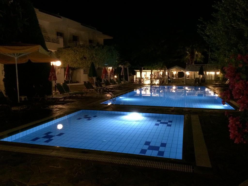 Nikolas Villas Appartments Hersonissos  Bagian luar foto