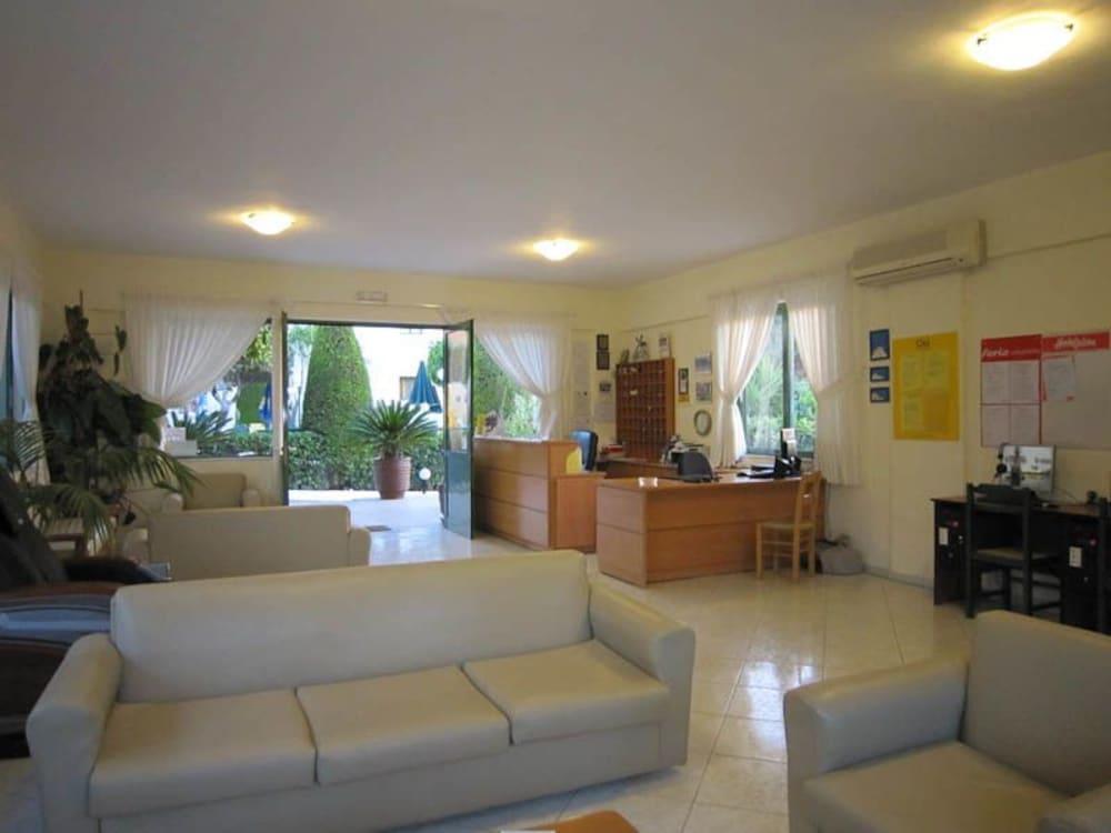 Nikolas Villas Appartments Hersonissos  Bagian luar foto